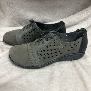 Naot women’s grey loafers